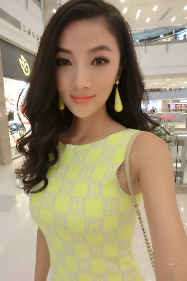 章佳怡- 新一代性感車模小天後 65