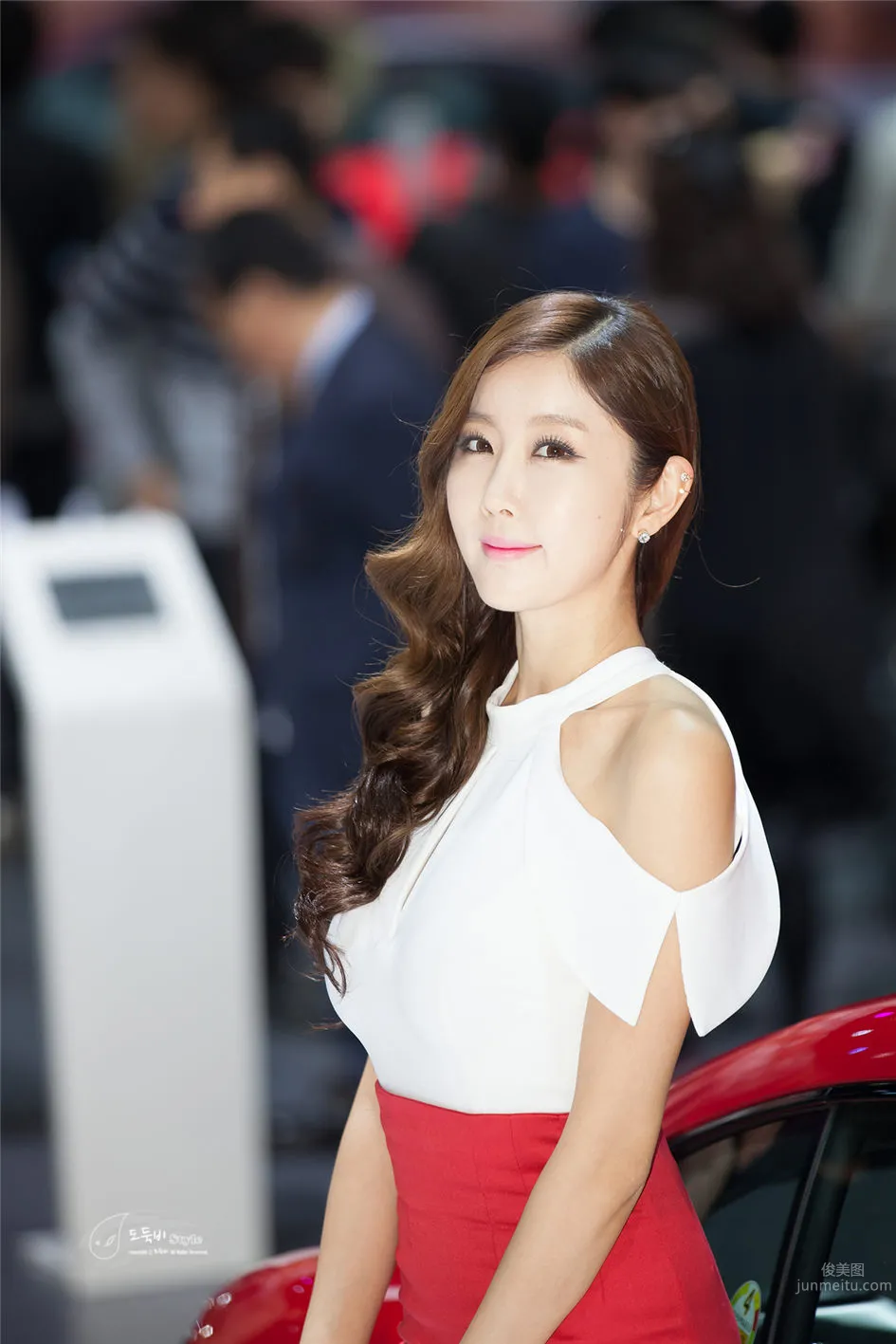 Sexy Beauty Choi Byeol Yee 2015 Korea International Auto Show Pictures photo 13