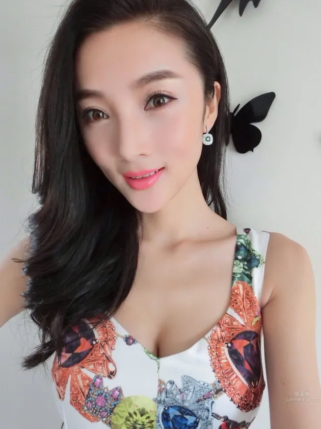 章佳怡- 新一代性感車模小天後 85