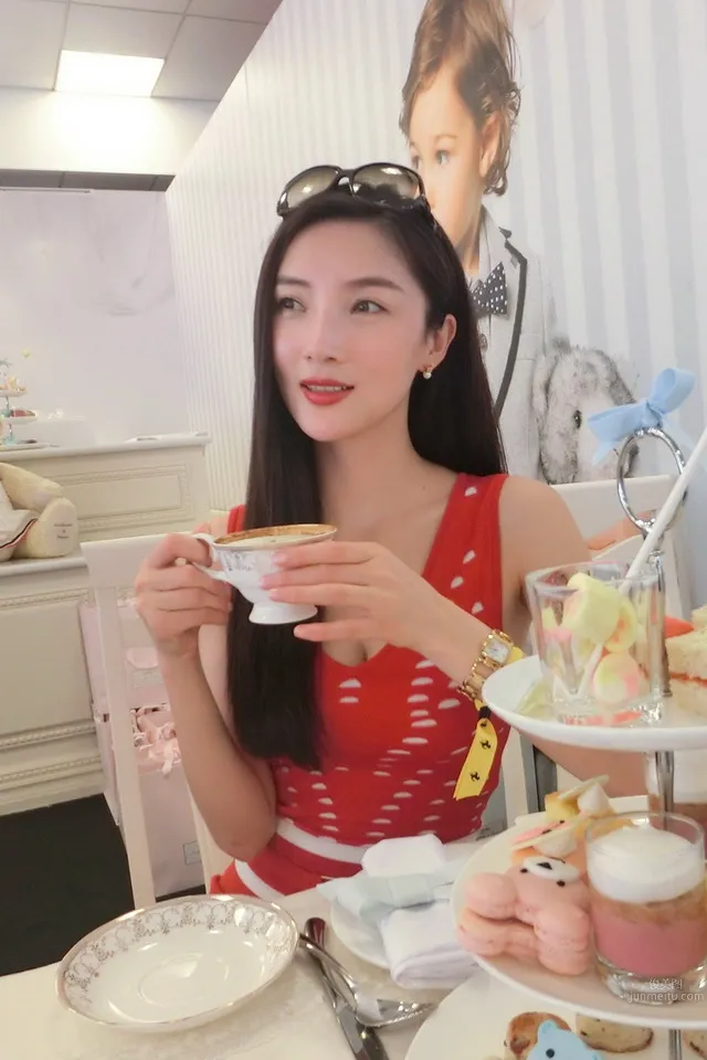 章佳怡- 新一代性感車模小天後 41