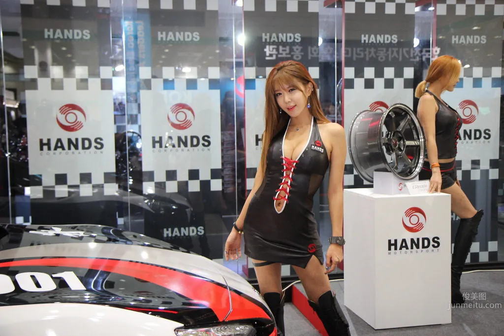 Korean Sexy Car Model Heo Yun Mi Cute Photos photo 6