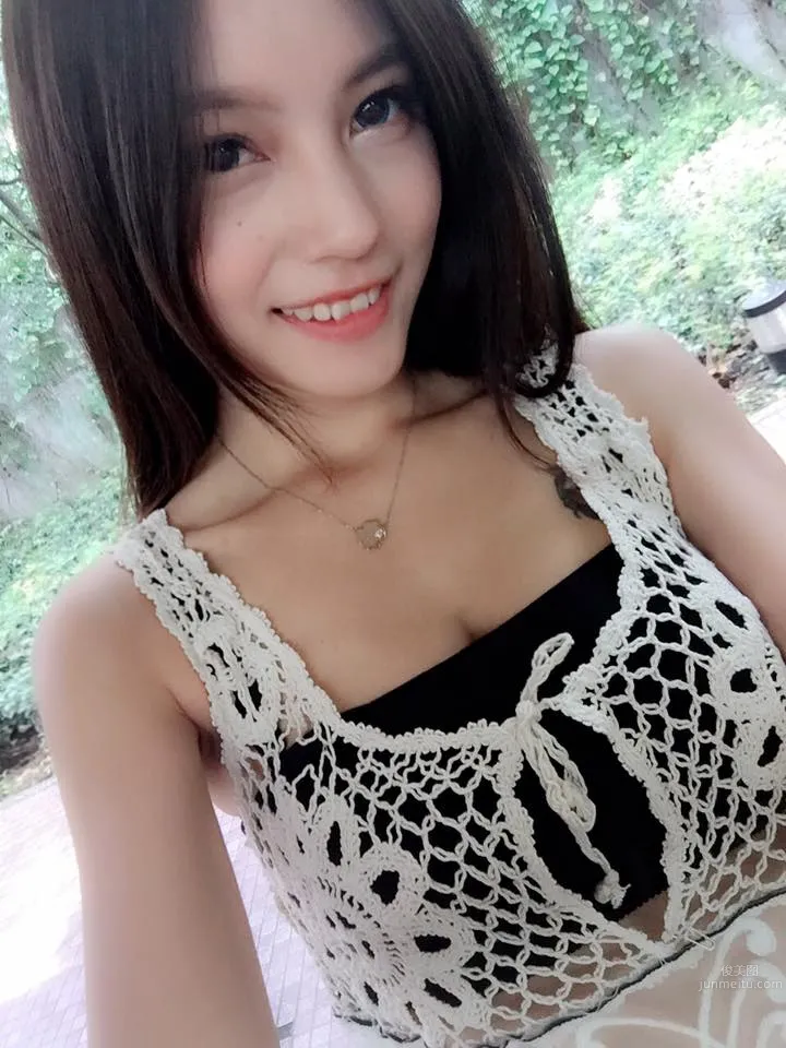 Banbi Banbi - Mini Skirt Generously Shows Fair, Slender, Beautiful Legs photo 15