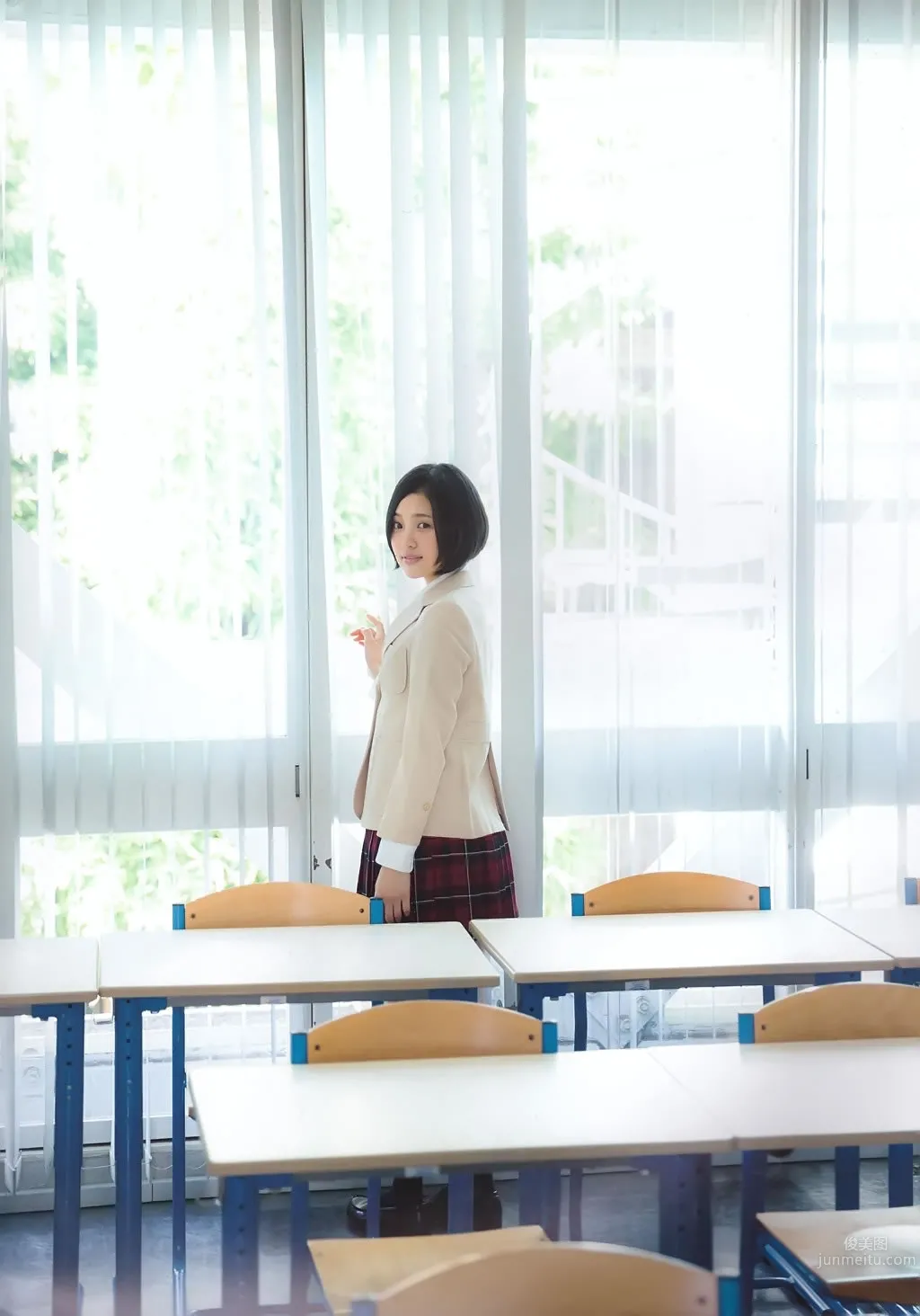 生田絵梨花 兒玉遙- [PB寫真集] Graduation-高校卒業-2015 28