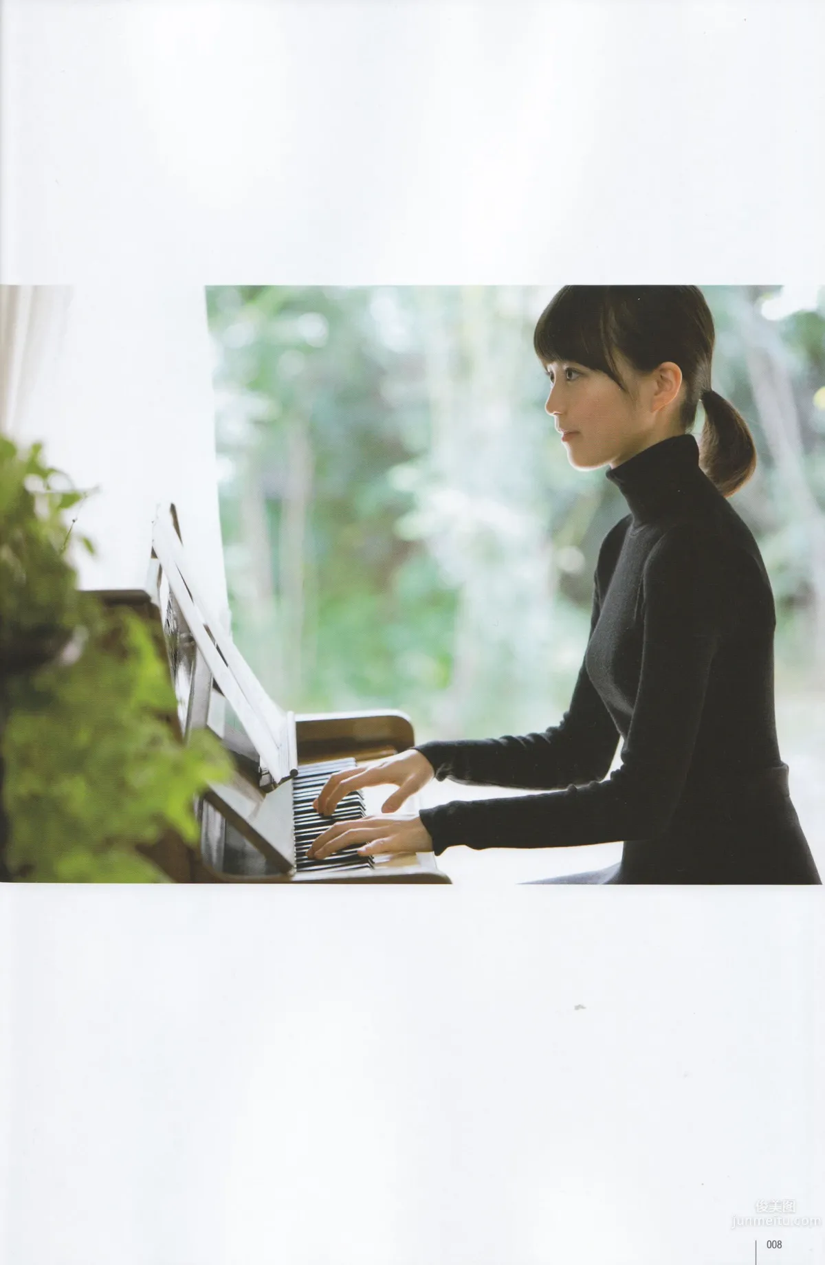[UTB] 2014.12 vol.224 生田絵梨花 朝長美桜 道重さゆみ 橋本奈々未 乃木坂46 8