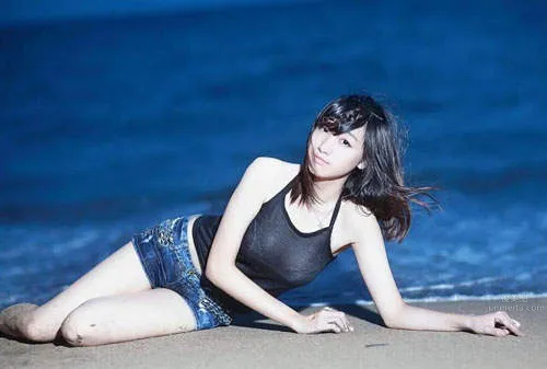 Duan Jingle, Hiding a Fierce Feeling photo 5
