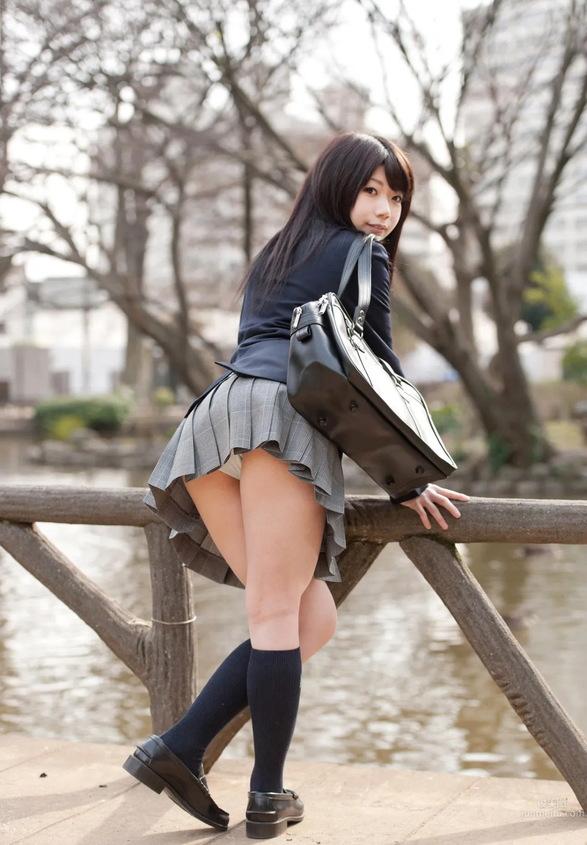 Kui Xia (Natsu Aoi) - Fresh Eye-Catching School Uniform Photo Shoot photo 37