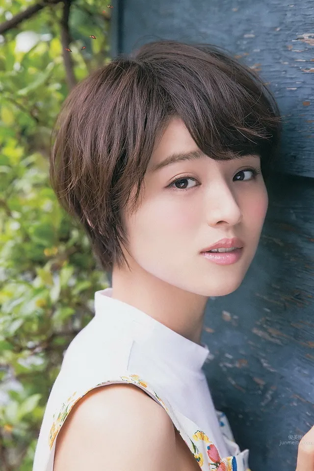 Chinami Suzuki, E-Cup Hand Bra Model photo 17