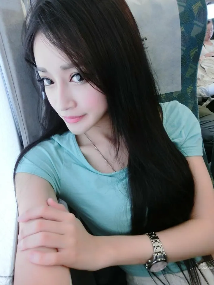 Avril艾葳(詹艾葳)- 腿长美胸私拍美照分享_2