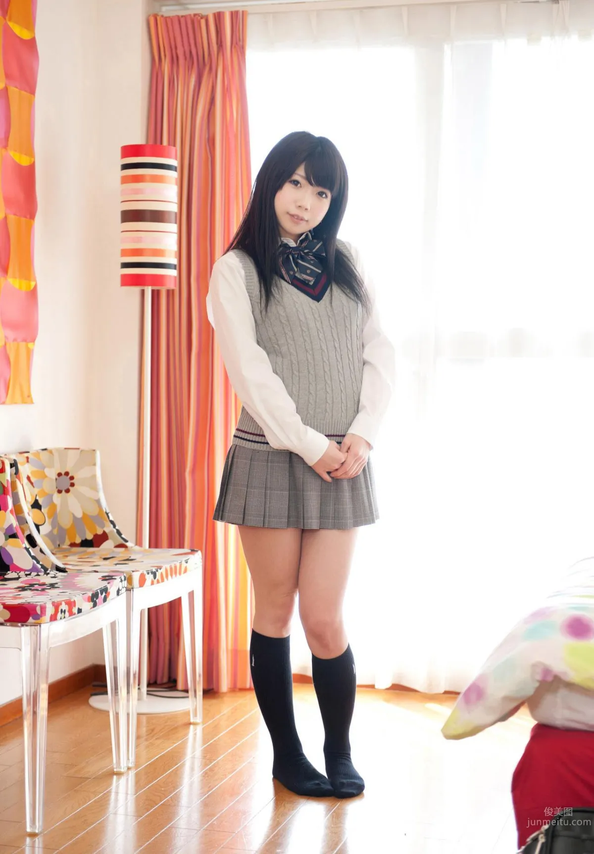 Kui Xia (Natsu Aoi) - Fresh Eye-Catching School Uniform Photo Shoot photo 5