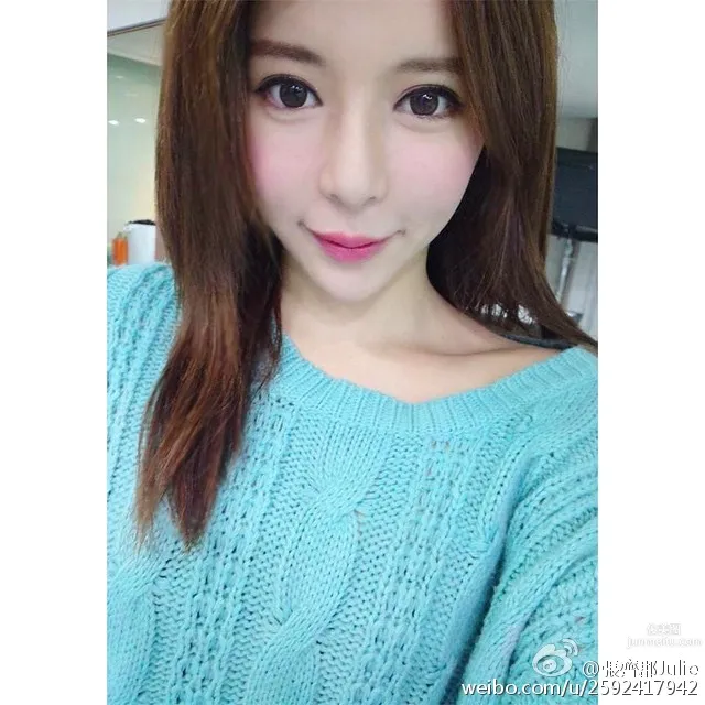 Zhang Qijun, Charming Goddess with Electric Eyes photo 24