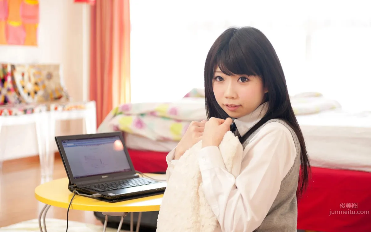 Kui Xia (Natsu Aoi) - Fresh Eye-Catching School Uniform Photo Shoot photo 2
