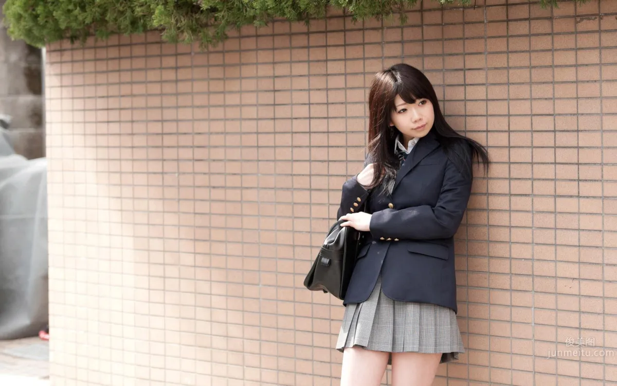 Kui Xia (Natsu Aoi) - Fresh Eye-Catching School Uniform Photo Shoot photo 23