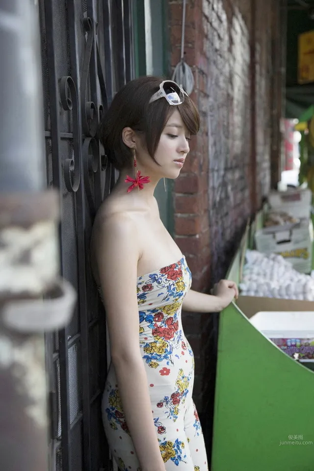 Chinami Suzuki, E-Cup Hand Bra Model photo 92