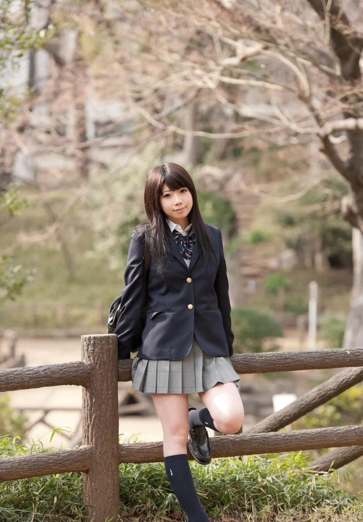 Kui Xia (Natsu Aoi) - Fresh Eye-Catching School Uniform Photo Shoot photo 34