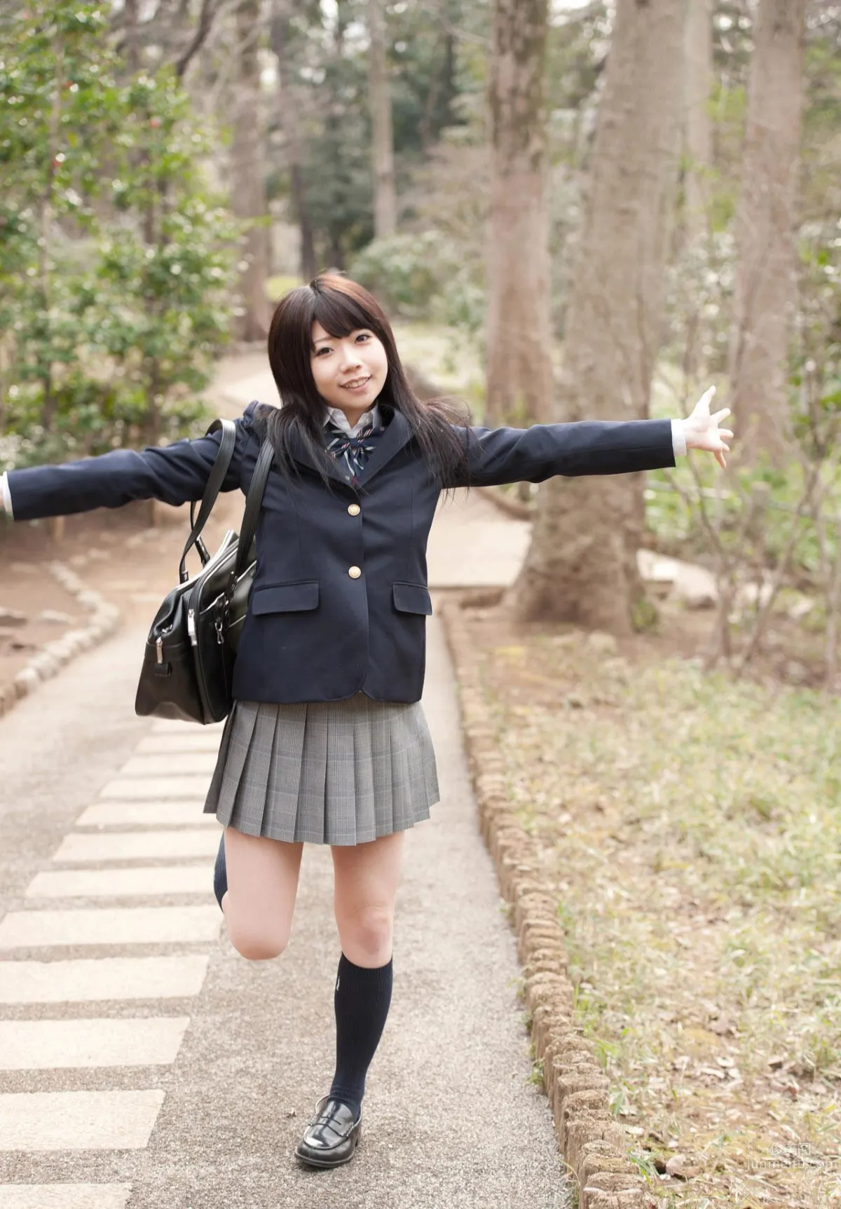 Kui Xia (Natsu Aoi) - Fresh Eye-Catching School Uniform Photo Shoot photo 31