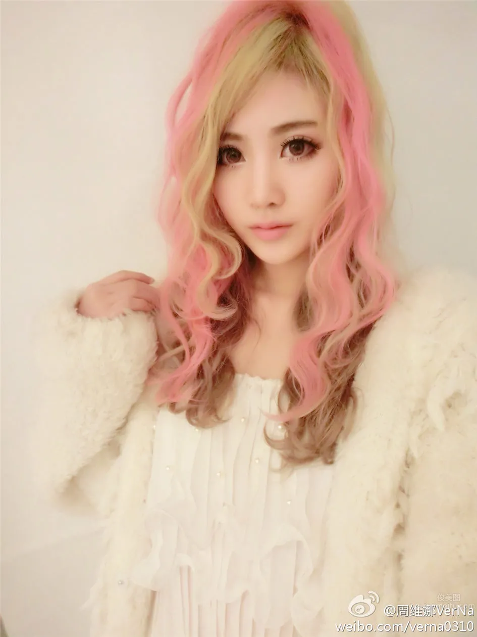 周維娜VerNa- ShowGirl微博自拍圖片 33