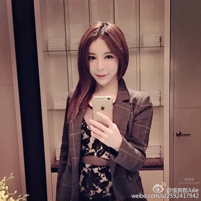 Zhang Qijun, Charming Goddess with Electric Eyes photo 30