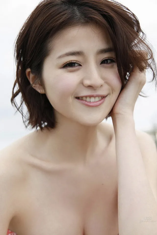 Chinami Suzuki, E-Cup Hand Bra Model photo 54