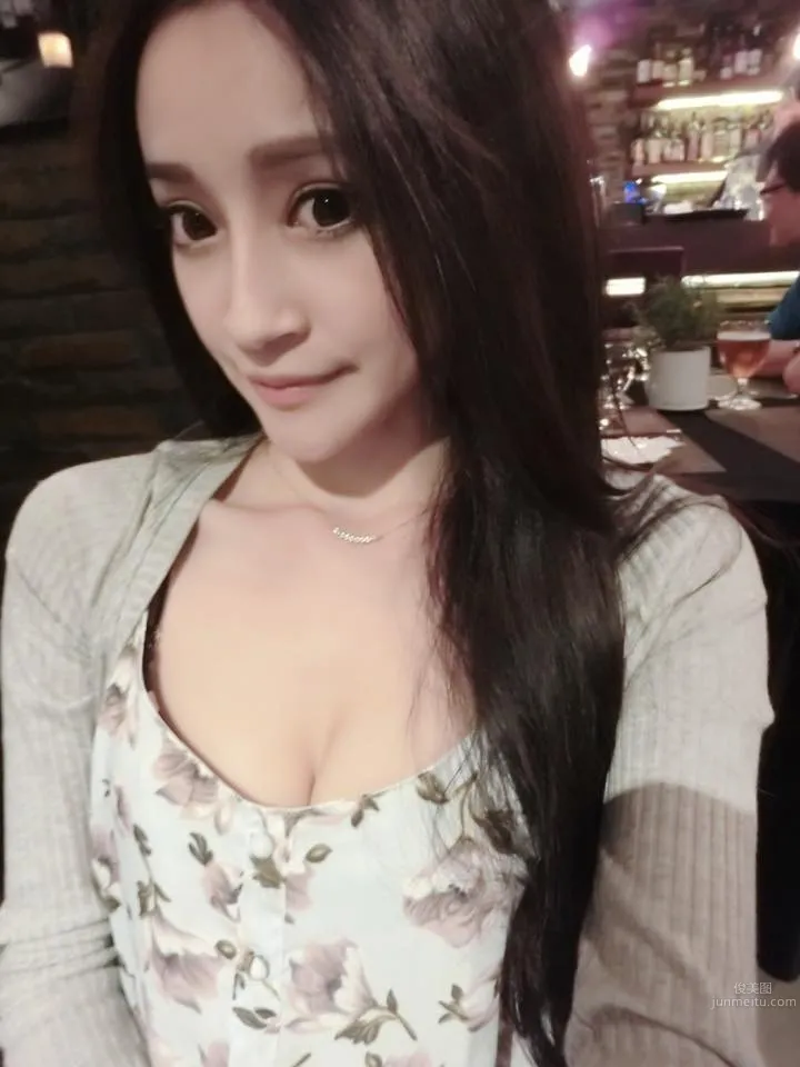 Avril艾葳(詹艾葳)- 腿長美胸私拍美照分享 20