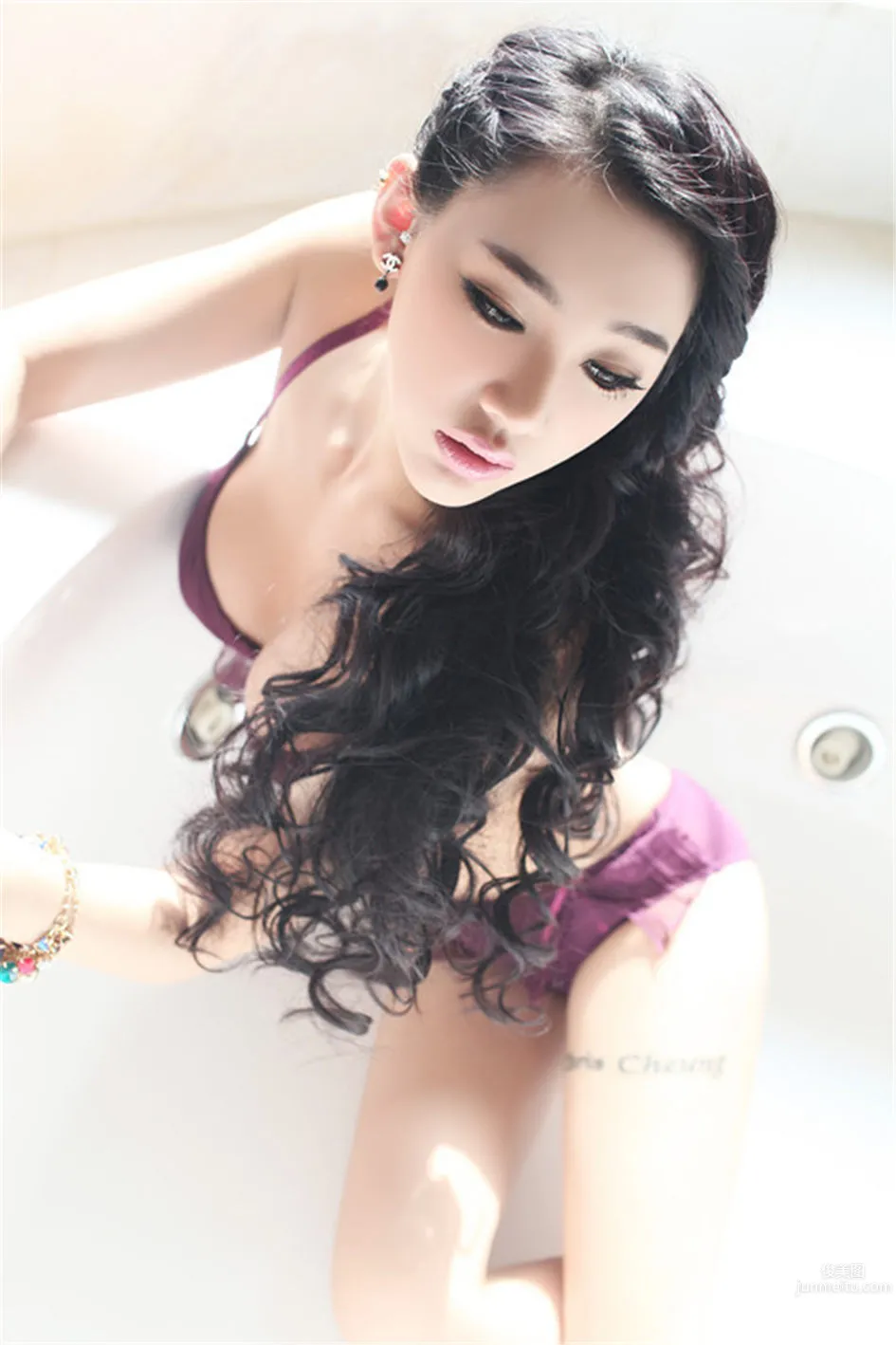 Jin Meixin - Sexy Versatile Bikini Pictures photo 11