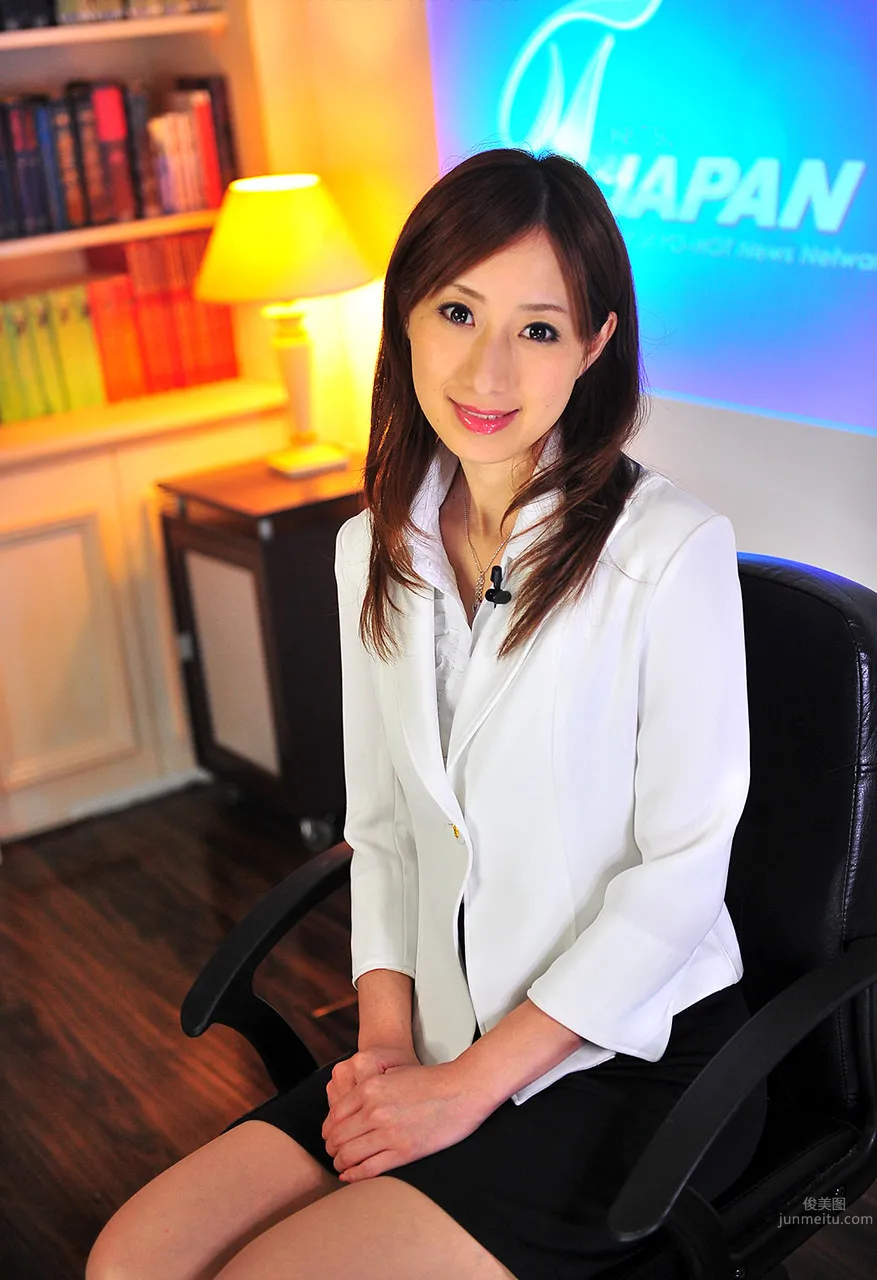 Xiwei Xiangzhi Elegant Mature Woman Street Snap Photos photo 26