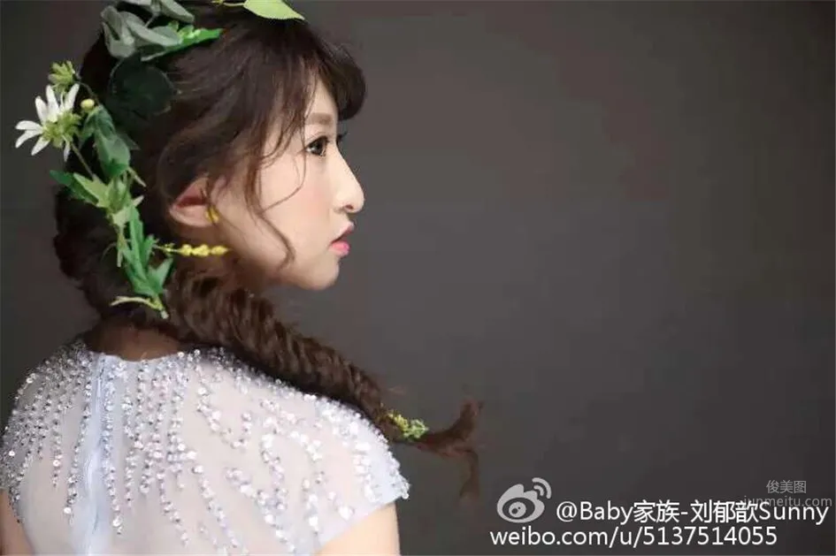 劉郁歆- 電眼美女唯美藝術自拍圖片 16