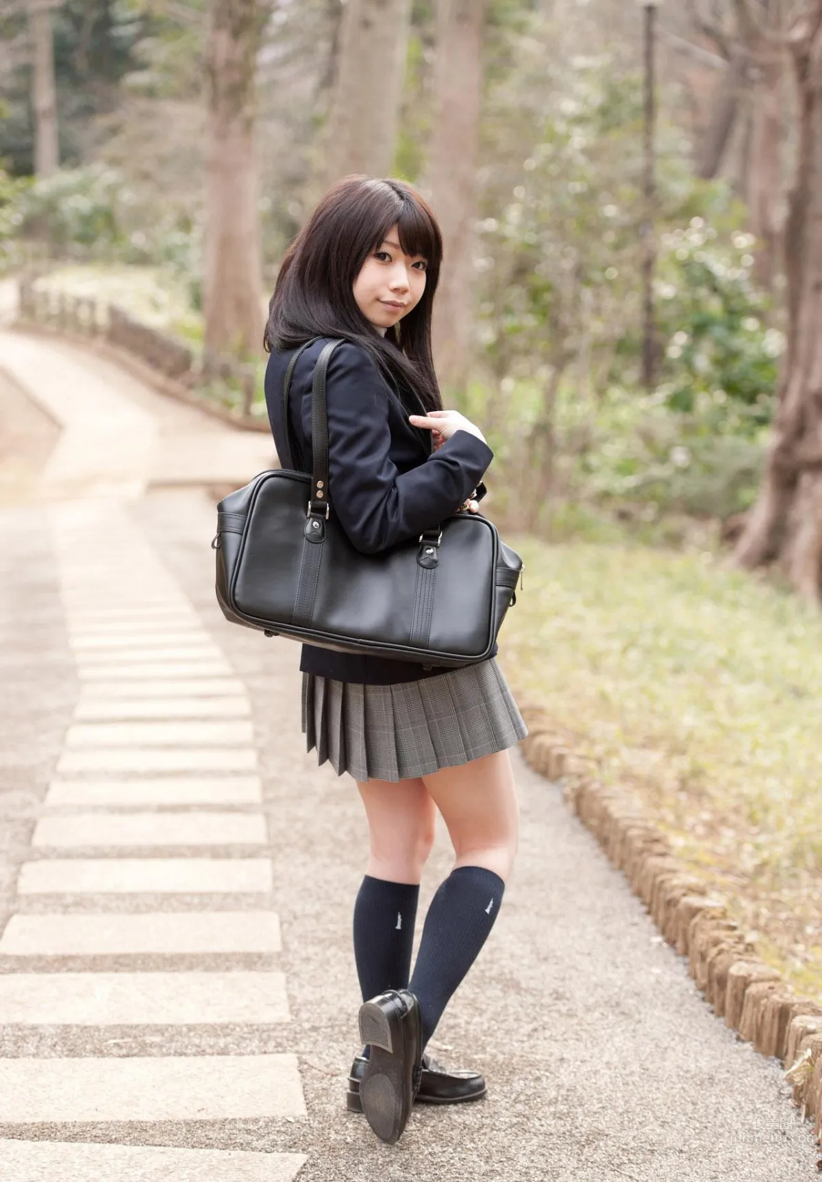 Kui Xia (Natsu Aoi) - Fresh Eye-Catching School Uniform Photo Shoot photo 27