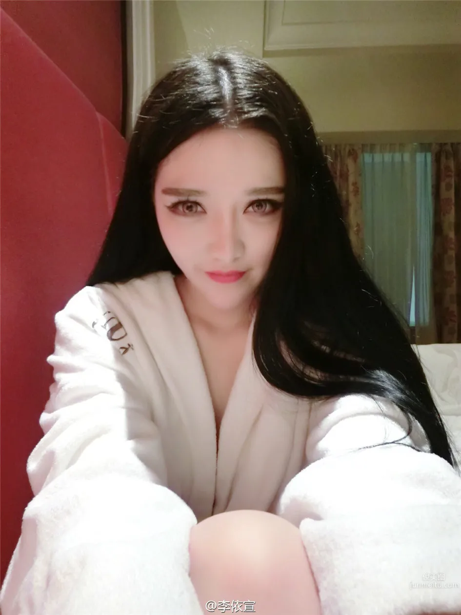 Li Yixuan, Sexy Young Model Private Selfie Photos photo 11