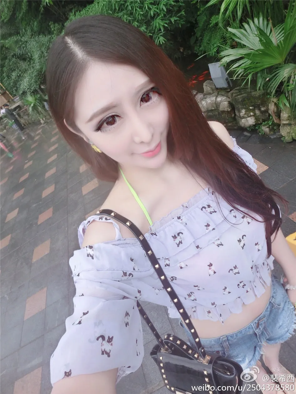 Pei Xixi, Sexy Cute Girl Bust Selfie Photos photo 31