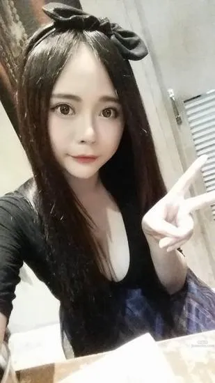 谢仁馨- 童颜小护士_12
