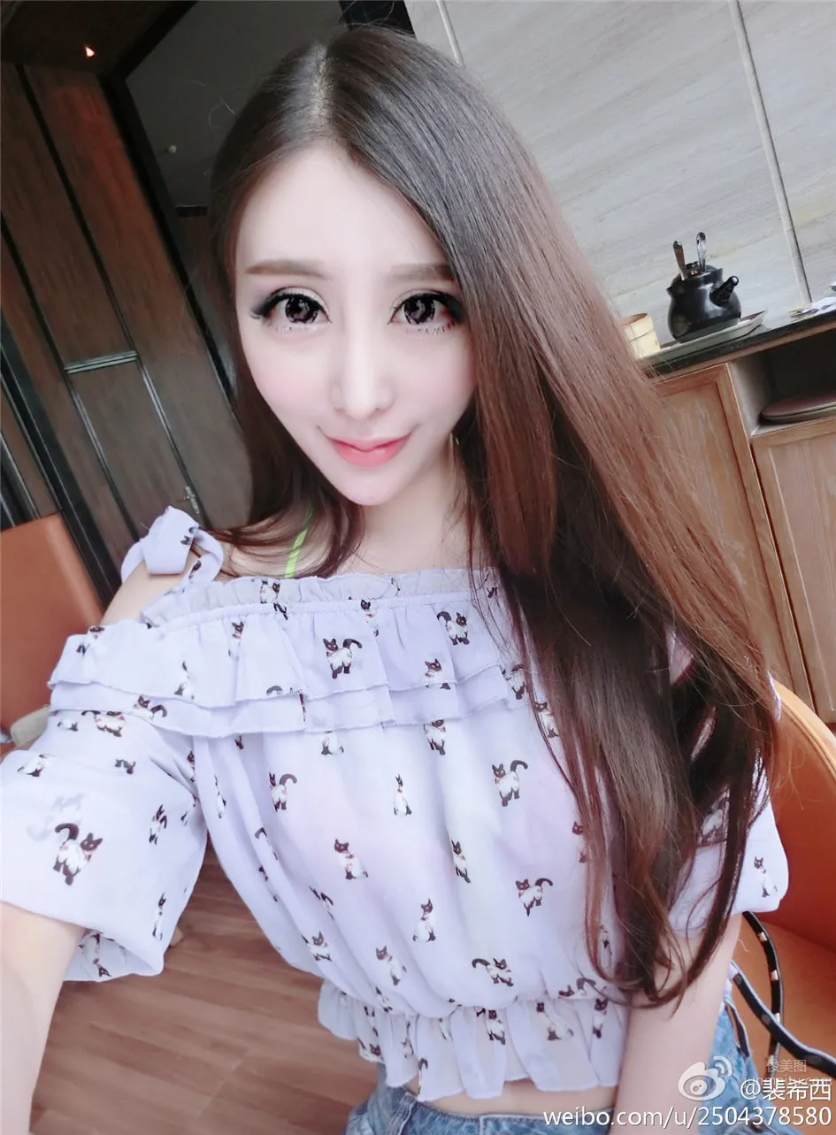 Pei Xixi, Sexy Cute Girl Bust Selfie Photos photo 30