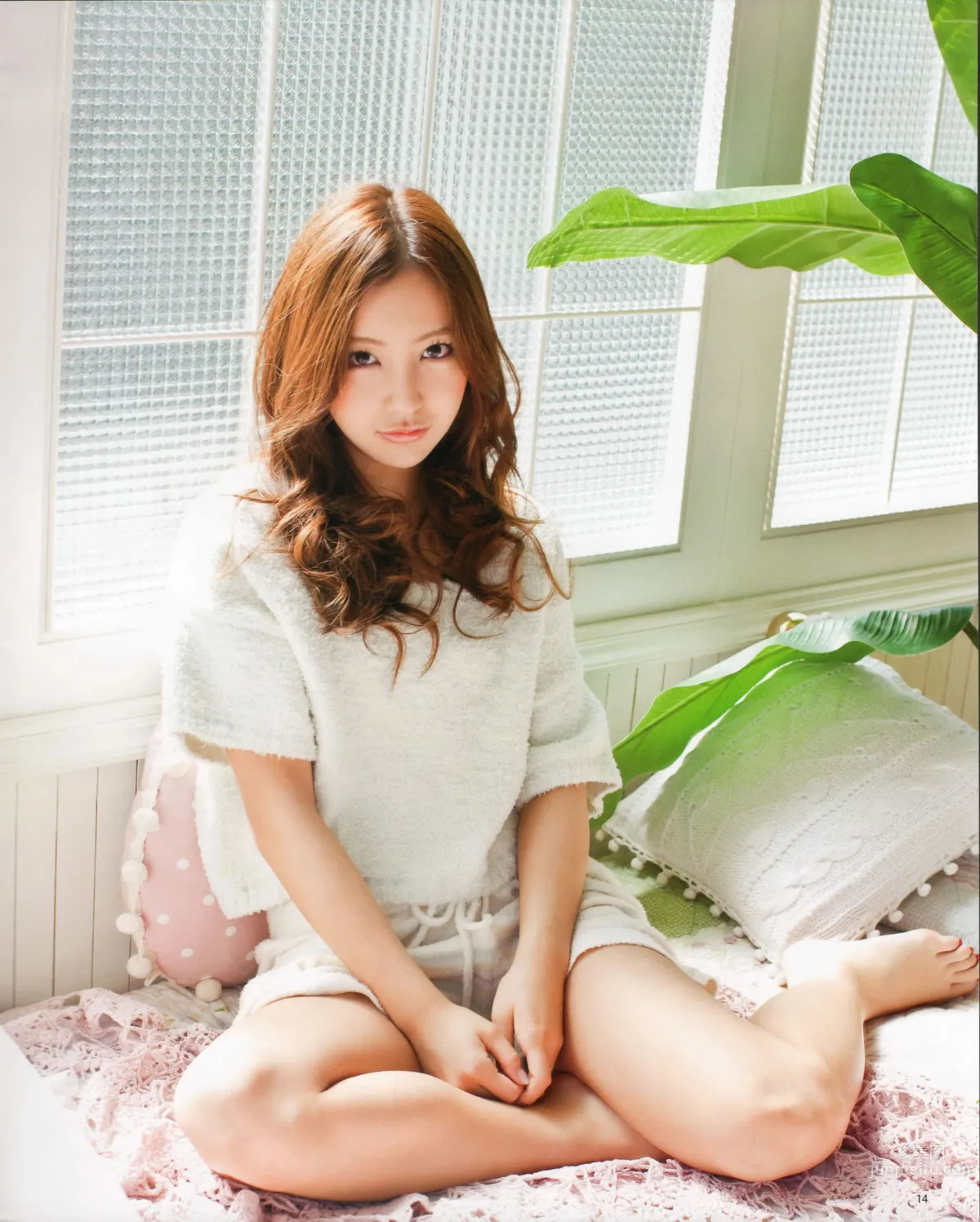 [Bomb Magazine] 2012 No.04 闆野友美 松井咲子 佐藤すみれ DiVA 石原裡美 中村靜香 篠崎愛 佐佐木優佳裡 12