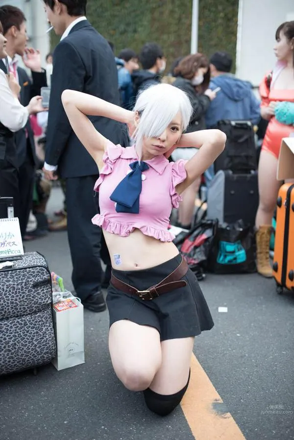 Qinai Merika - Popular Coser Open-Chest Swimsuit Temptation photo 22