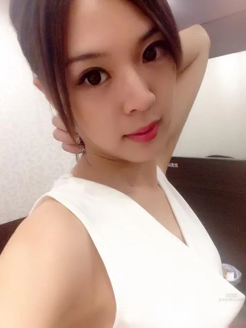 臼井愛佳(臼井愛佳)- 冷豔禦姐私房照 19