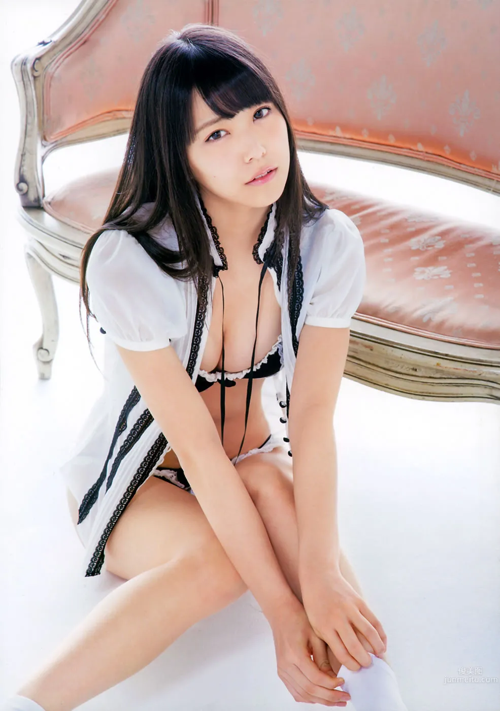 [Bomb Magazine] 2014年05月号 西野七瀬 白石麻衣 生駒裡奈 橋本奈々未 堀 未央奈 渡辺美優紀 白間美瑠 42