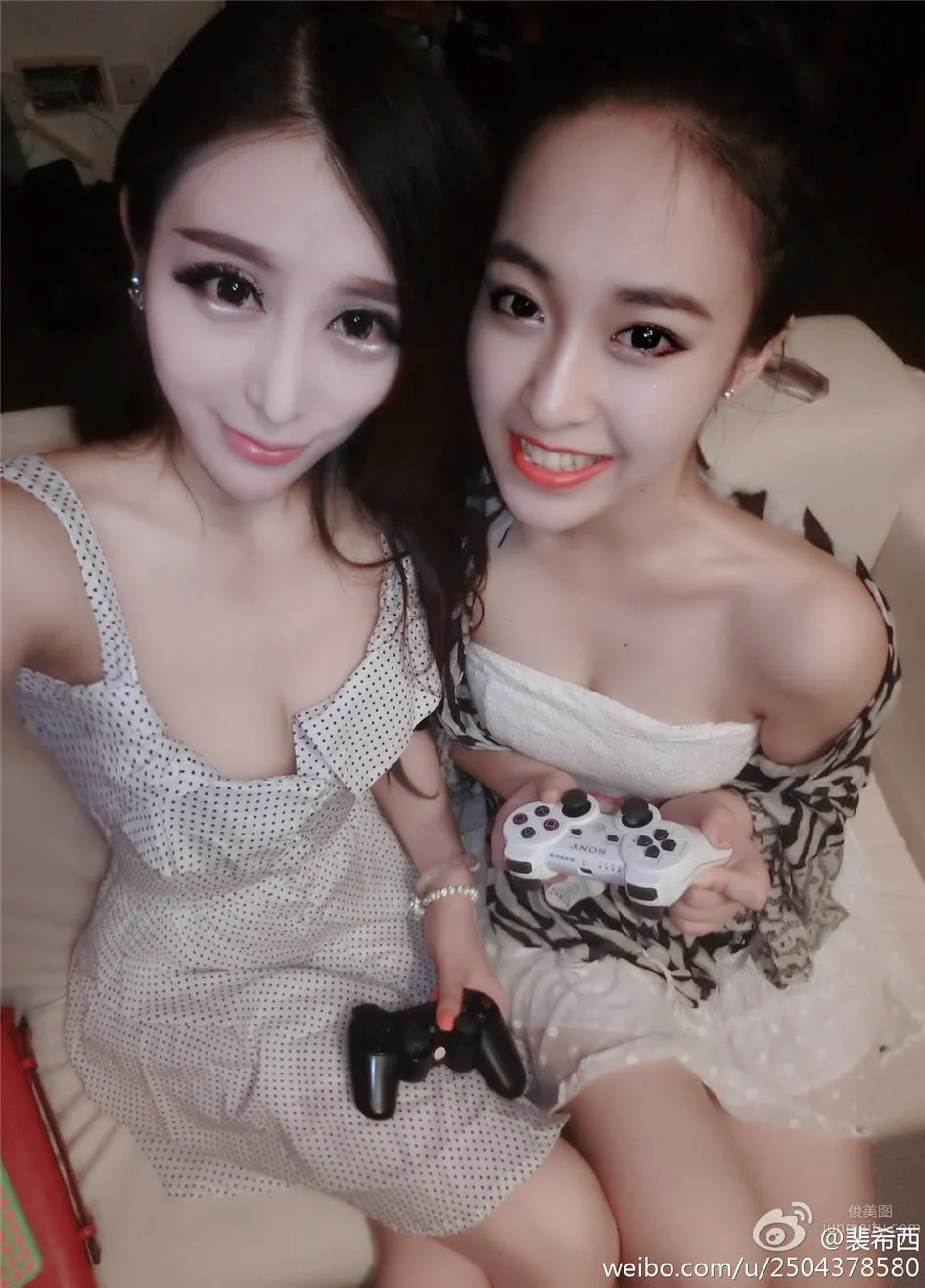 Pei Xixi, Sexy Cute Girl Bust Selfie Photos photo 24