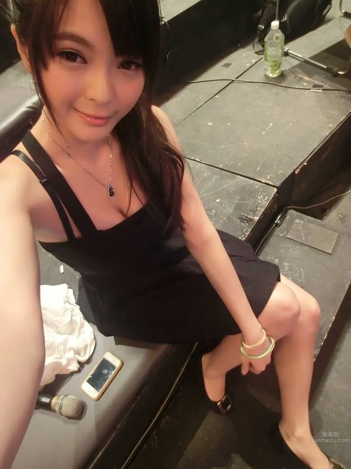 黄沐妍(小猪)- 比基尼大秀养眼美胸超抢镜!_14