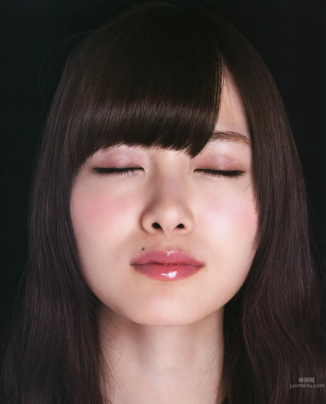 [Bomb Magazine] 2014年05月号 西野七瀬 白石麻衣 生駒裡奈 橋本奈々未 堀 未央奈 渡辺美優紀 白間美瑠 20