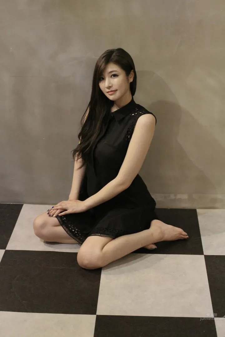 Park Hyun Seo - Pretty Anchor Private Shoot photo 12