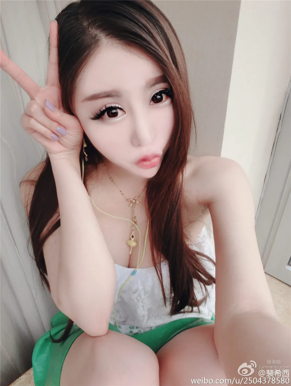 裴希西- 大奶美女感自拍美图_5