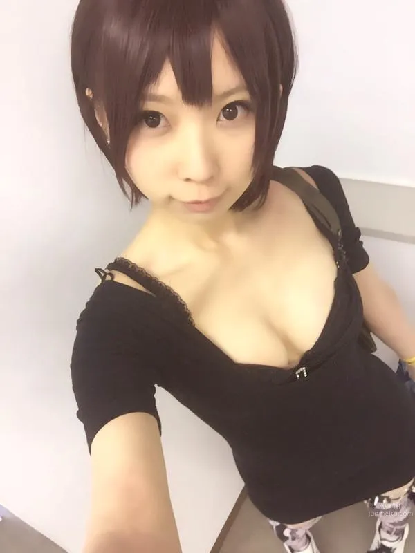 Qinai Merika - Popular Coser Open-Chest Swimsuit Temptation photo 15