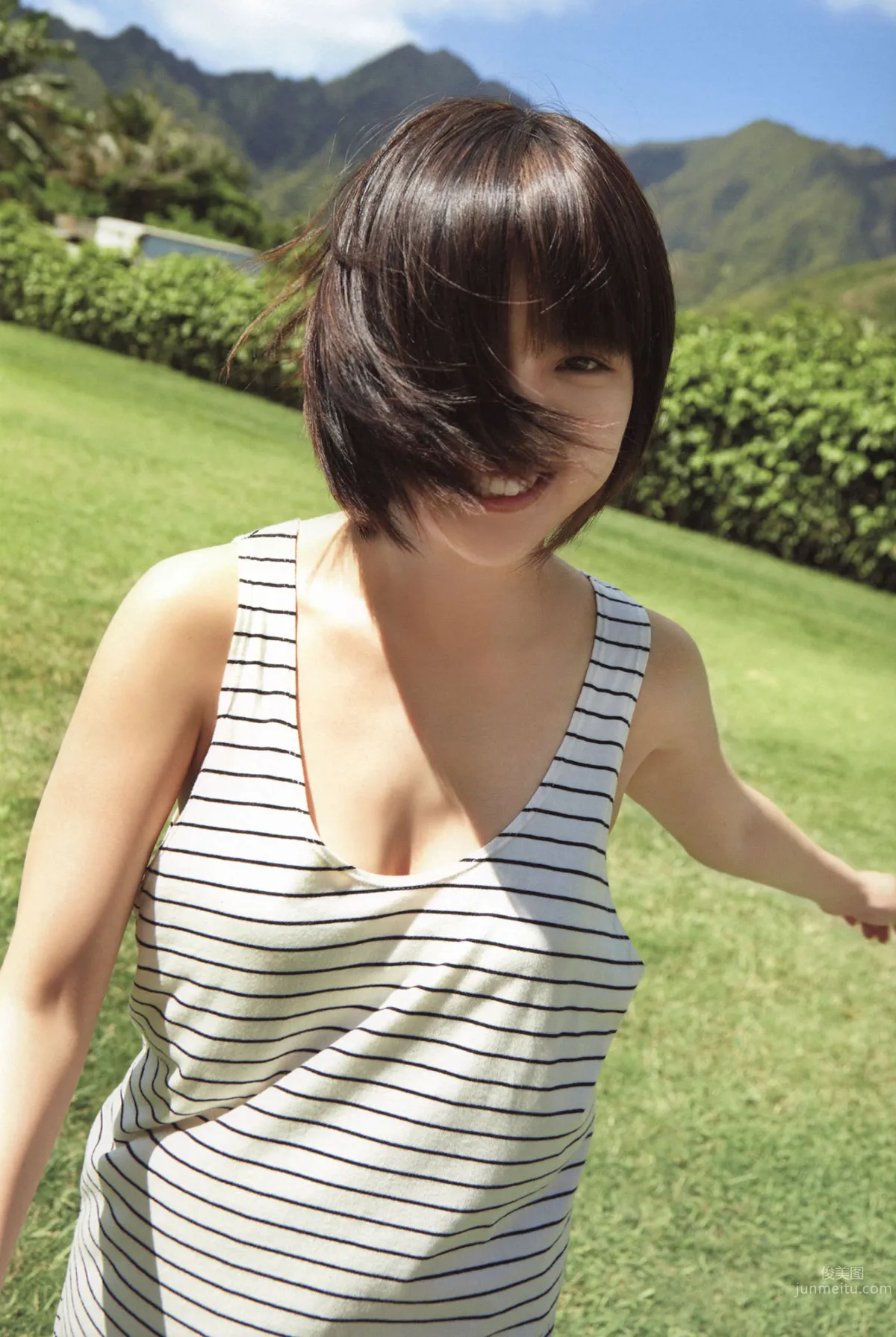 真野恵里菜- 『 まのちゃん Dear Friends 』写真集_3