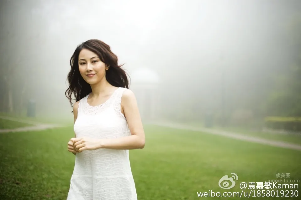 Candy Yuen - Sexy Bikini Photo Set photo 8