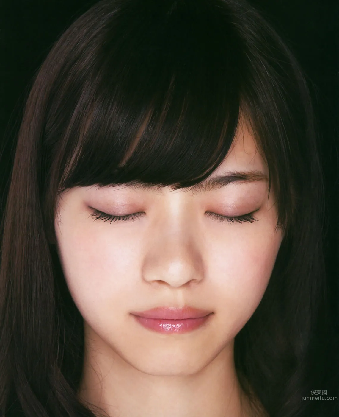 [Bomb Magazine] 2014年05月号 西野七瀬 白石麻衣 生駒裡奈 橋本奈々未 堀 未央奈 渡辺美優紀 白間美瑠 8