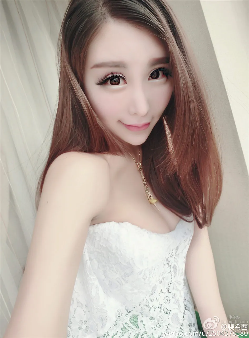 裴希西- 大奶美女感自拍美图_2