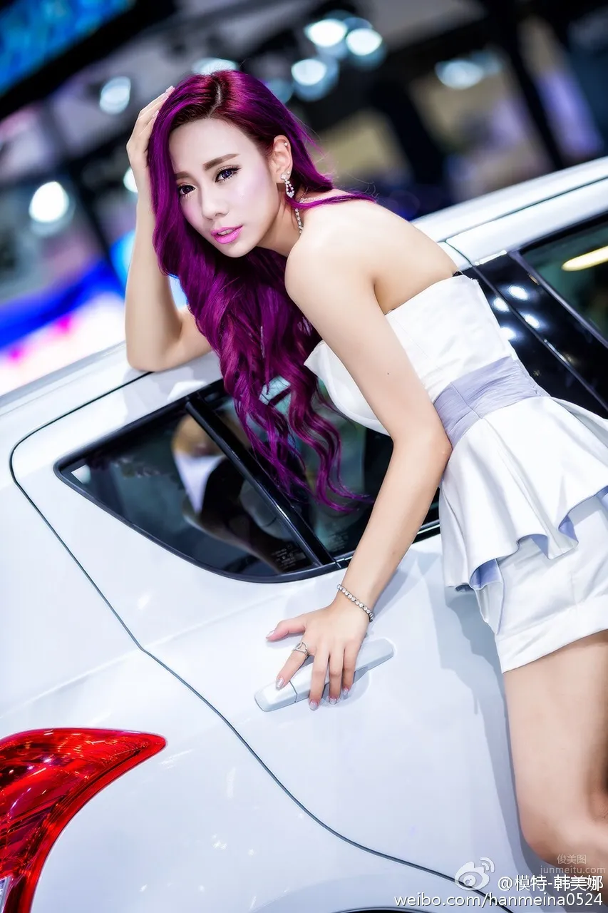 Han Meina, FAW Audi Tour Signed Car Model photo 12