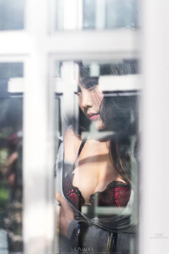 艾敏英(Im Min-Young)- 美豔家居寫真 30