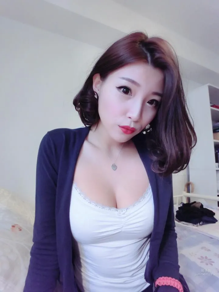 Maribel Witwicky- 臉書網比基尼照片 29
