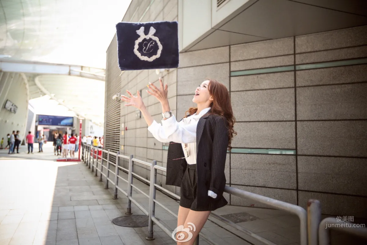 Huang Yilin, Vivi Xinwei Chief Model Outdoor Shoot Photo photo 10