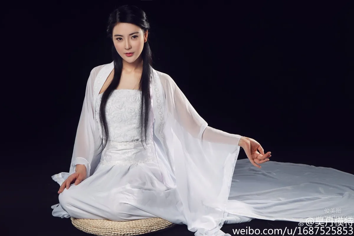 Model Wu Dan, Elegant Beauty Retro Temptation Photo Set photo 37
